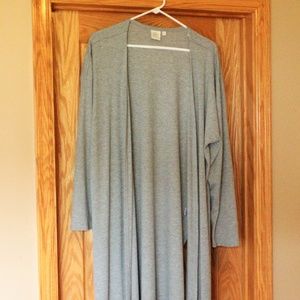 Daisy Fuentes Gray Long Sleeved Cardigan Sweater